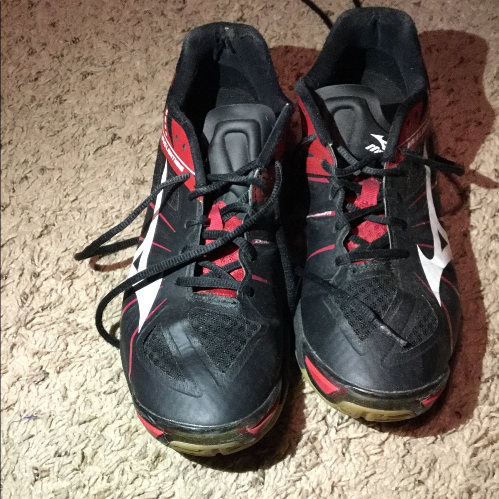 Volleyball shoes